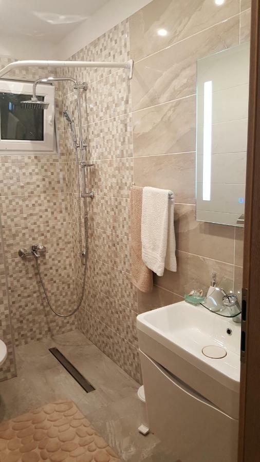 ויר Apartmani Sarm מראה חיצוני תמונה