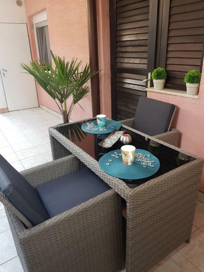 ויר Apartmani Sarm מראה חיצוני תמונה