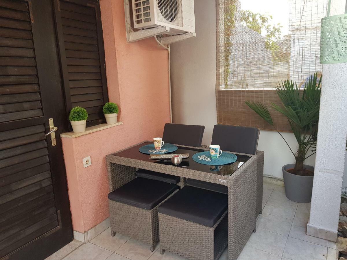 ויר Apartmani Sarm מראה חיצוני תמונה